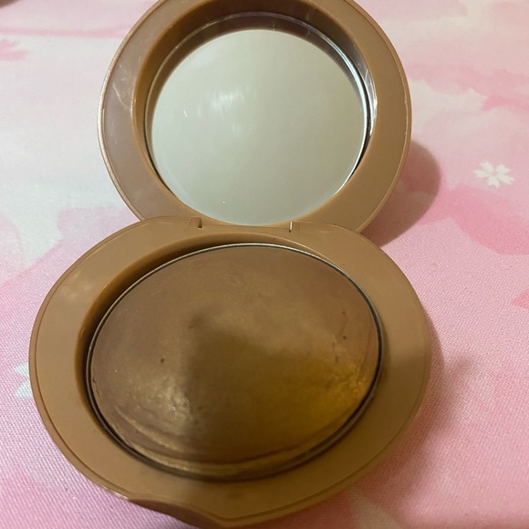 Too Faced Bronzer - Picture 3 of 4